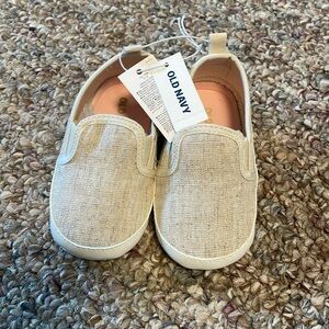 NWT Old Navy toddler shoes 12-18M